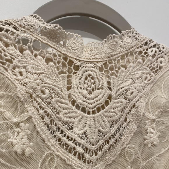 Abercrombie & Fitch Lace Mock Neck Sleeveless Top Size S - Picture 3 of 7